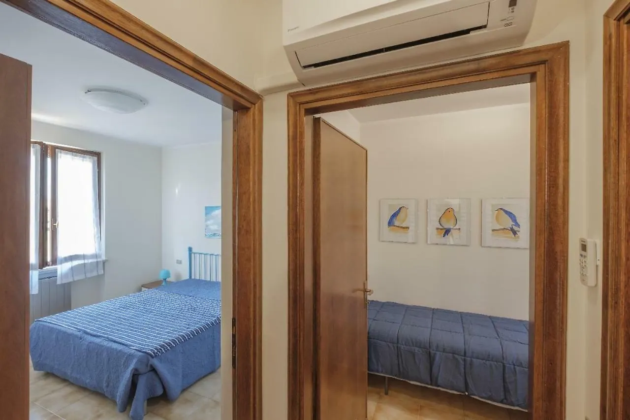 Porto Azzurro Apartment Sirmione